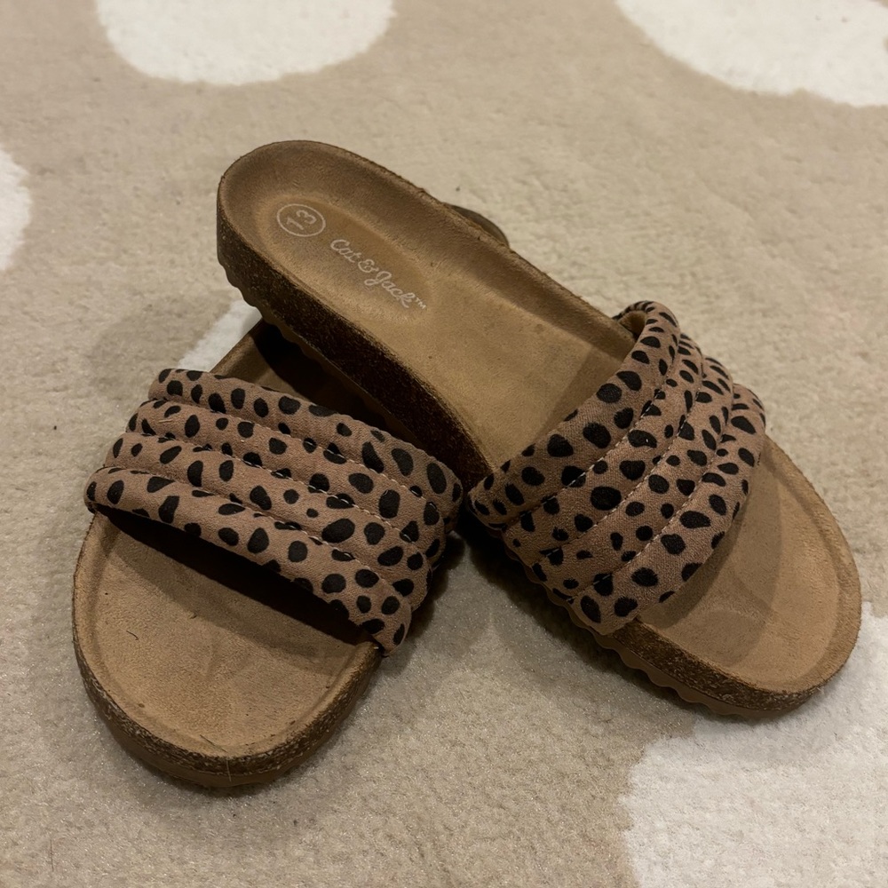 Girls Cat & Jack leopard print sandal size 13